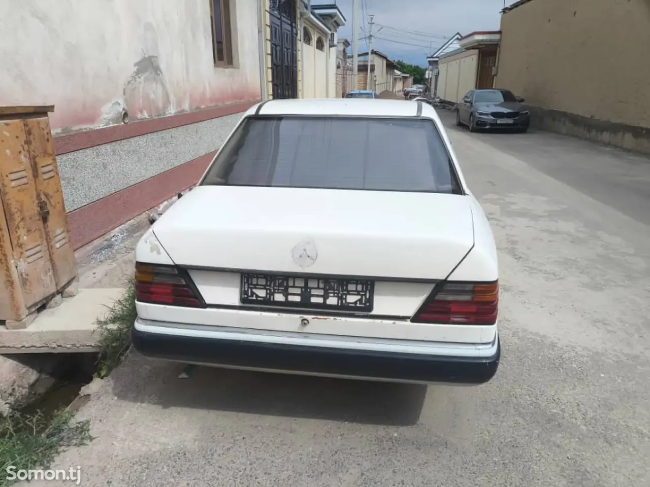 Mercedes-Benz W124 1991 · 2.0 MT