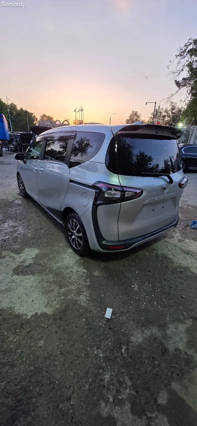 Toyota Sienta 2016 · 1.5 CVT