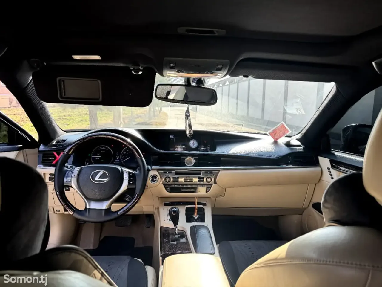 Lexus ES series 2013 · 3.0 AT