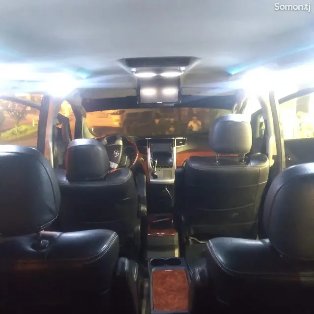 Toyota Vellfire 2010 · 2.4 AT