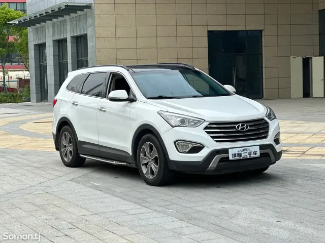 Hyundai Santa Fe 2014 · AT
