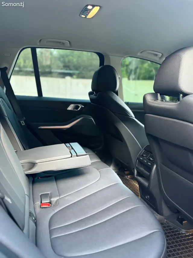 BMW X5 2021 · 2.5 AT
