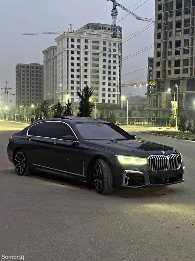 BMW 7 series 2017 · 3.0 AT