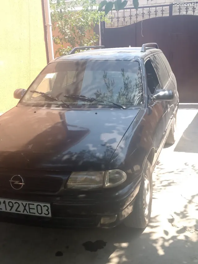 Opel Astra F 1997 · 1.6 MT