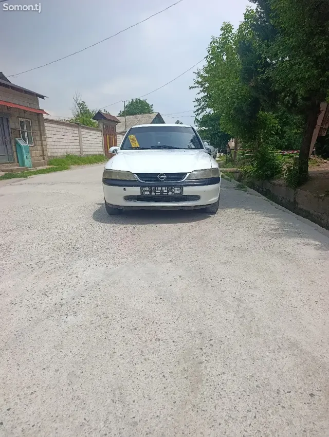 Opel Vectra B 1996 · 1.6 MT