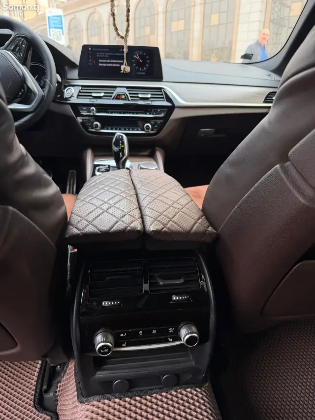 BMW 5 series 2017 · 2.0 AT