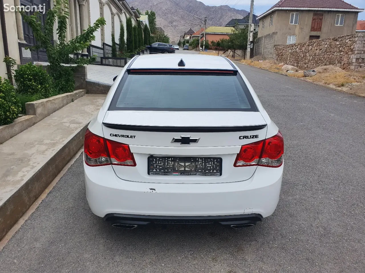 Chevrolet Cruze 2009 · 1.6 MT