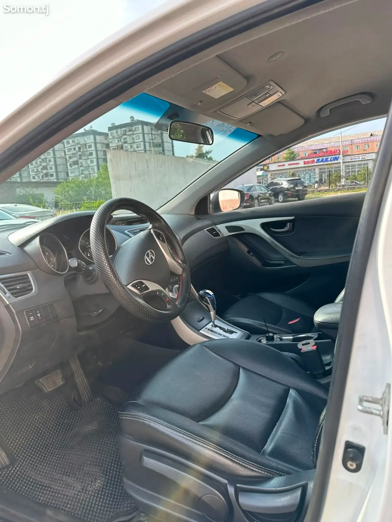 Hyundai Avante 2012 · 1.6 AT