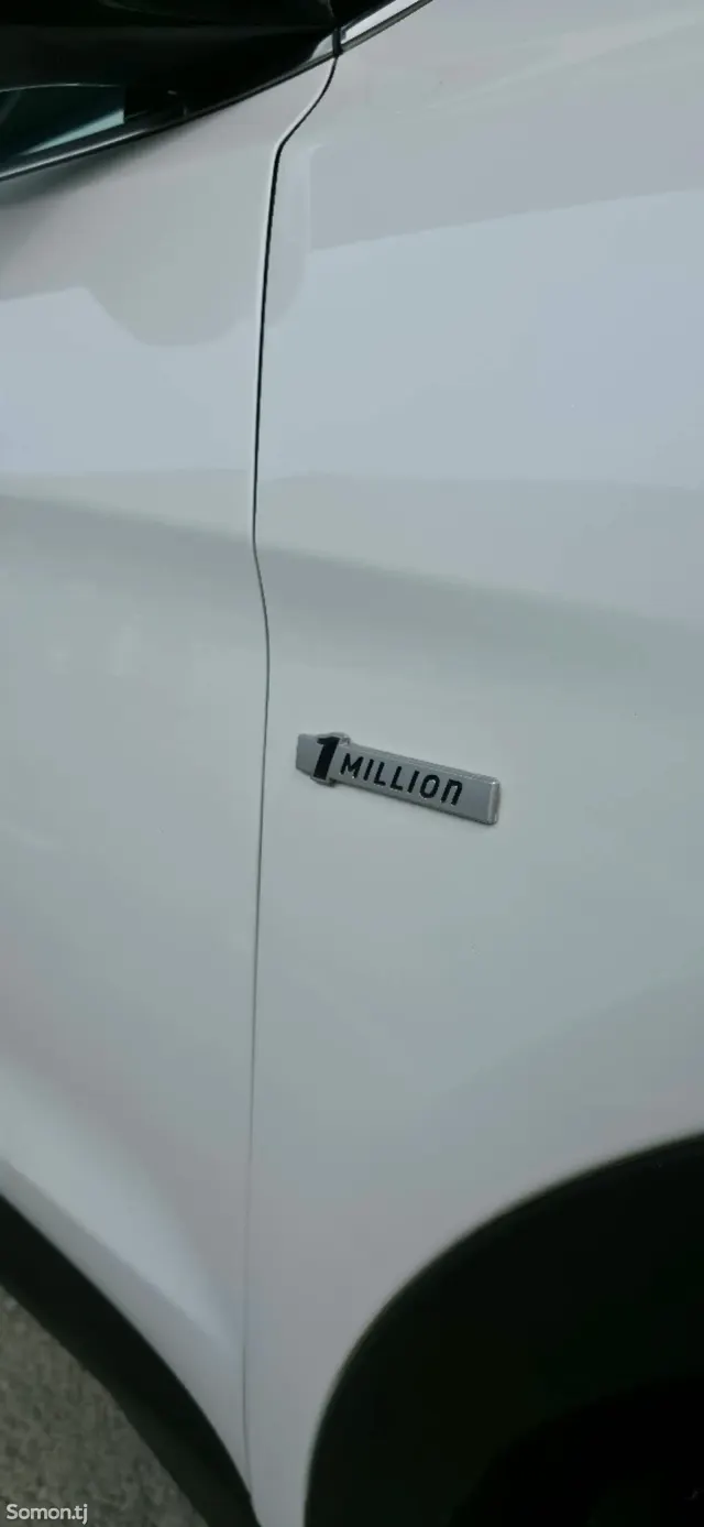 Hyundai Santa Fe 2016 · AT