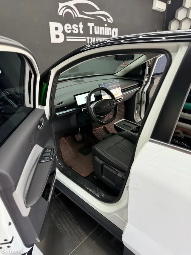 Dongfeng L7 2025 · AT
