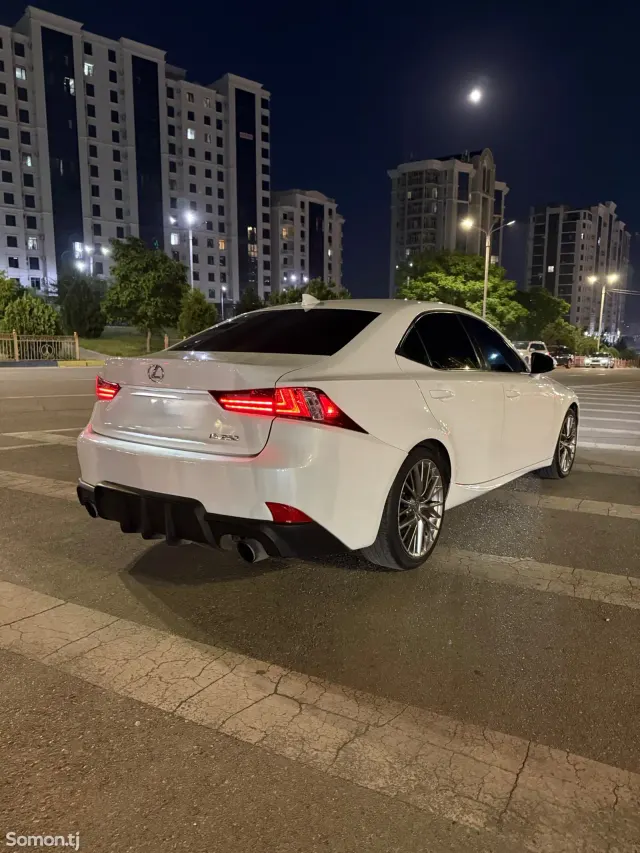 Lexus IS series 2014 · 2.5 AT