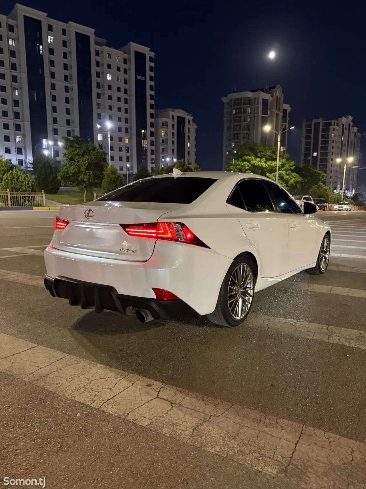 Lexus IS series 2014 · 2.5 AT