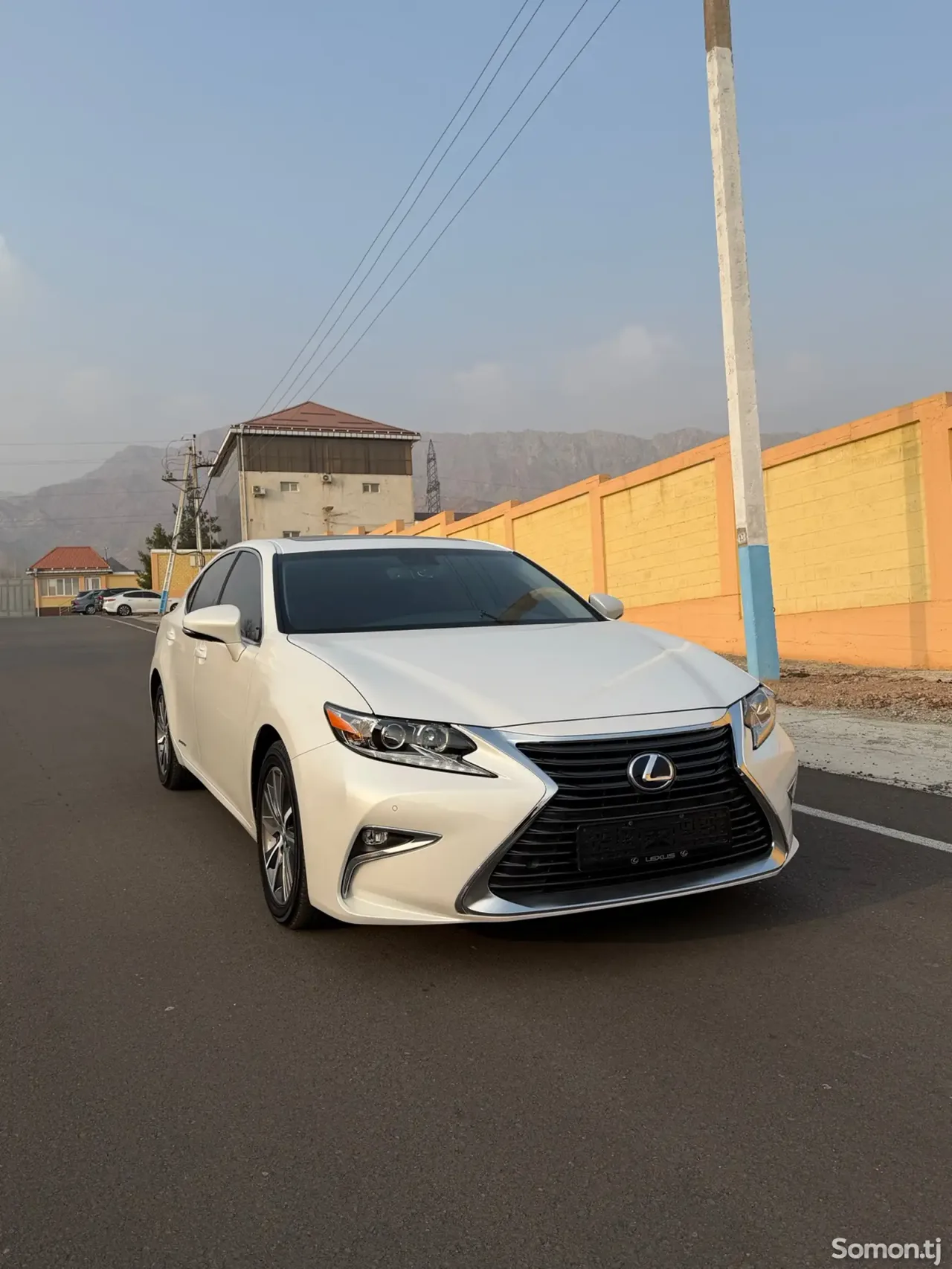 Lexus ES series 2016 · 3.0 AT