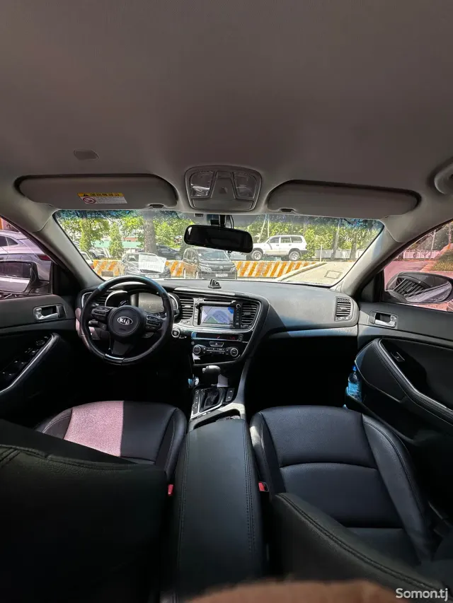 Kia K5 2015 · 2.0 AT