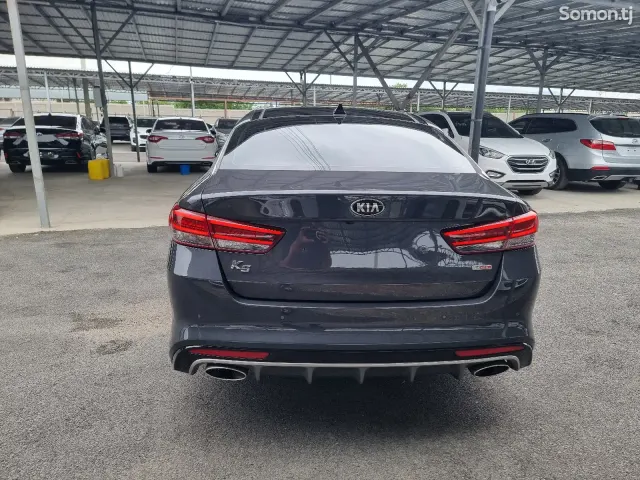 Kia K5 2015 · 2.0 AT