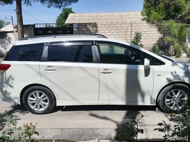 Toyota Wish 2011 · 1.8 AT
