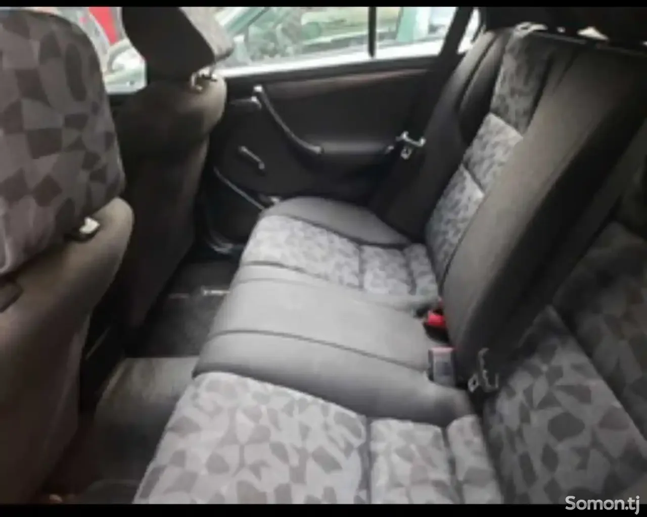 Mercedes-Benz C class 2000 · 2.4 AT