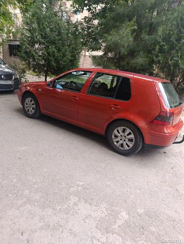 Volkswagen Golf 1998 · 1.9 AT
