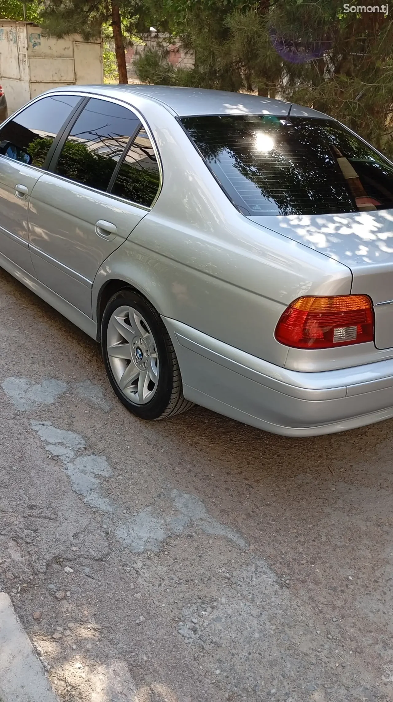BMW 5 series 1996 · 2.3 AT
