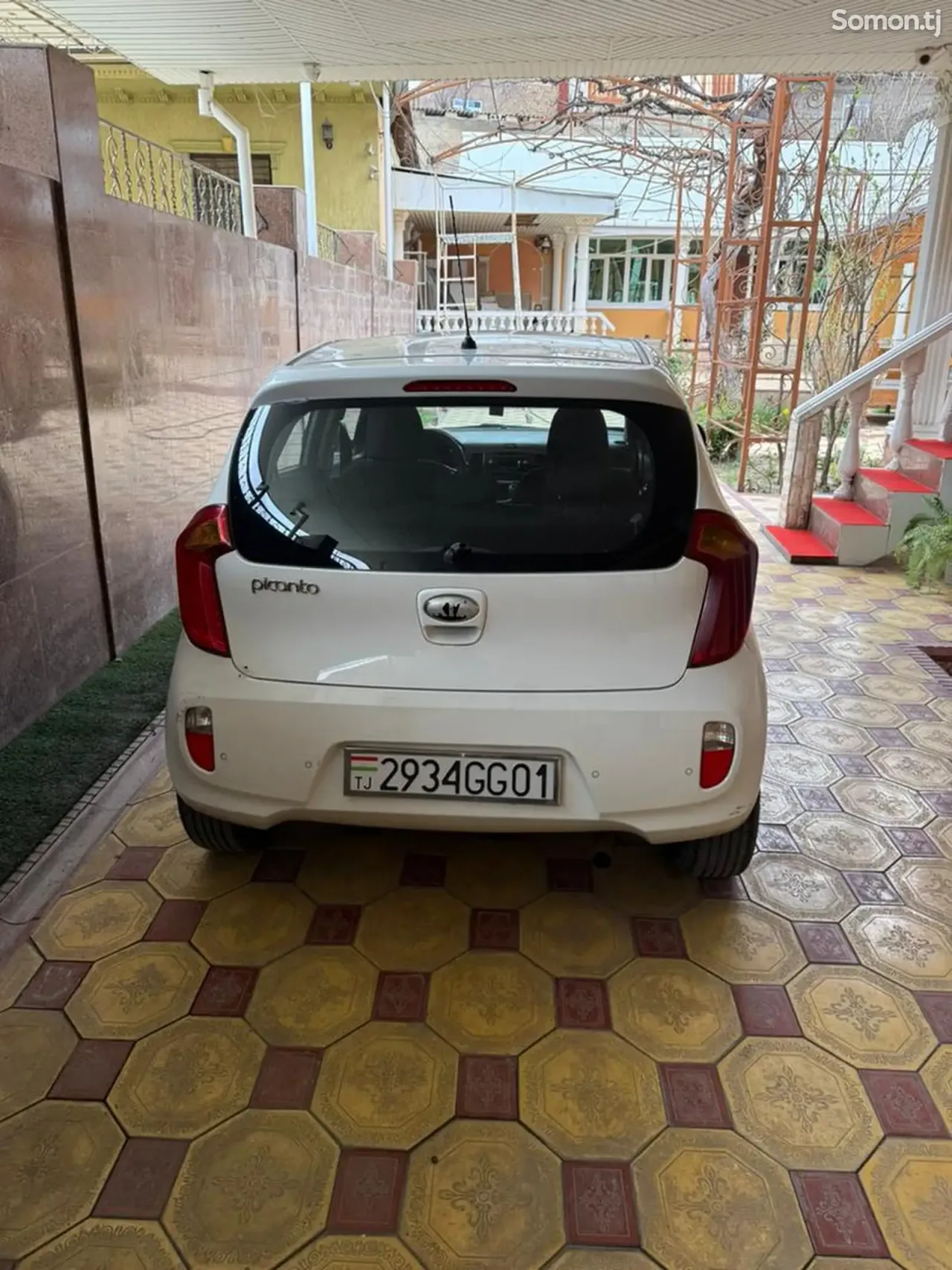 Kia Morning 2014 · 1.1 AT