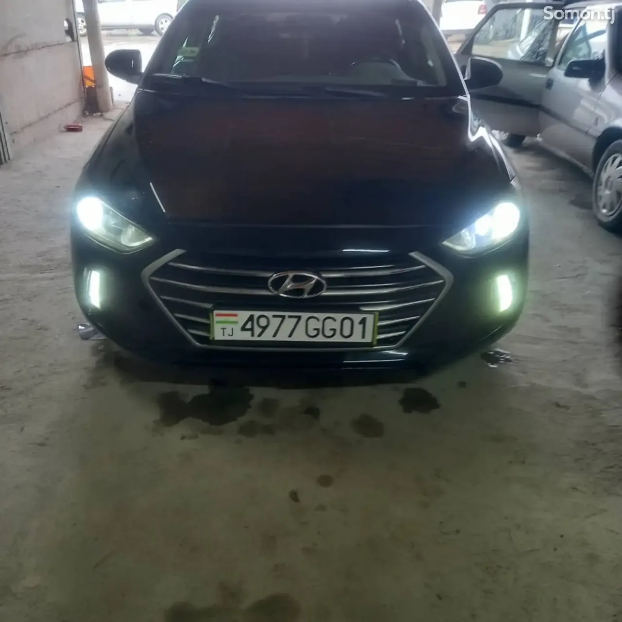 Hyundai Elantra 2018 · 1.8 AT