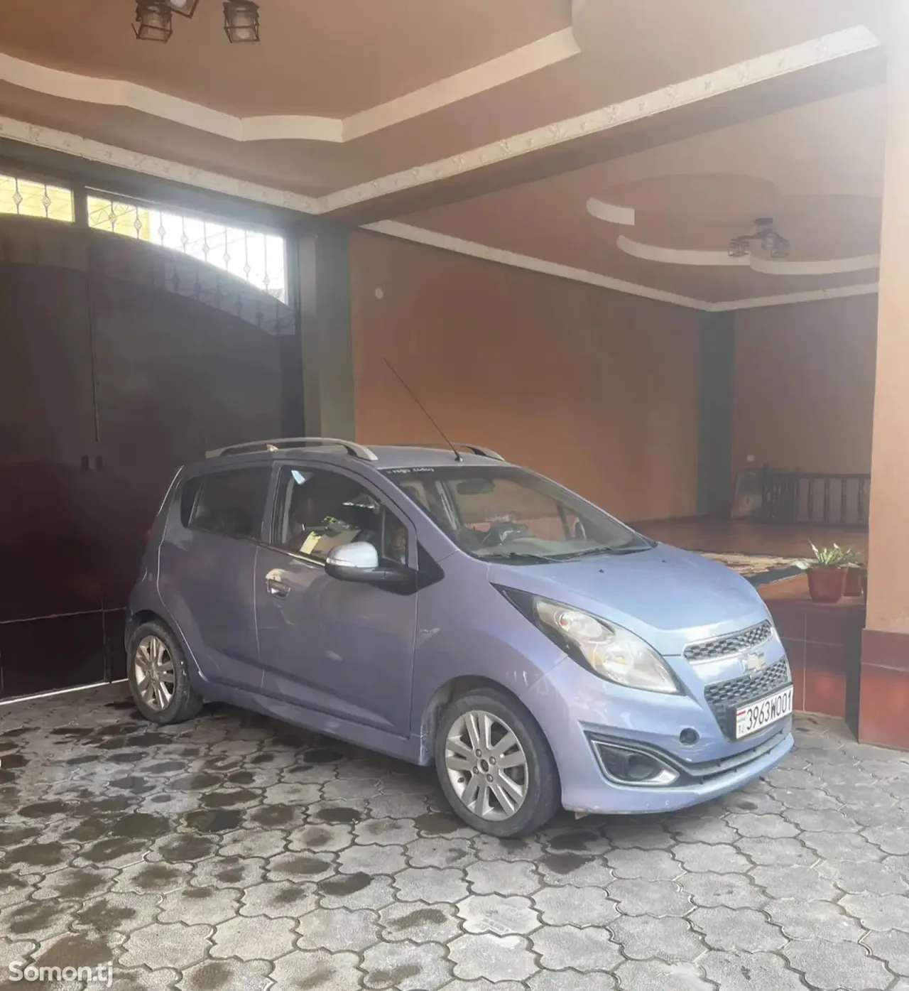 Chevrolet Spark 2014 · 1.0 AT