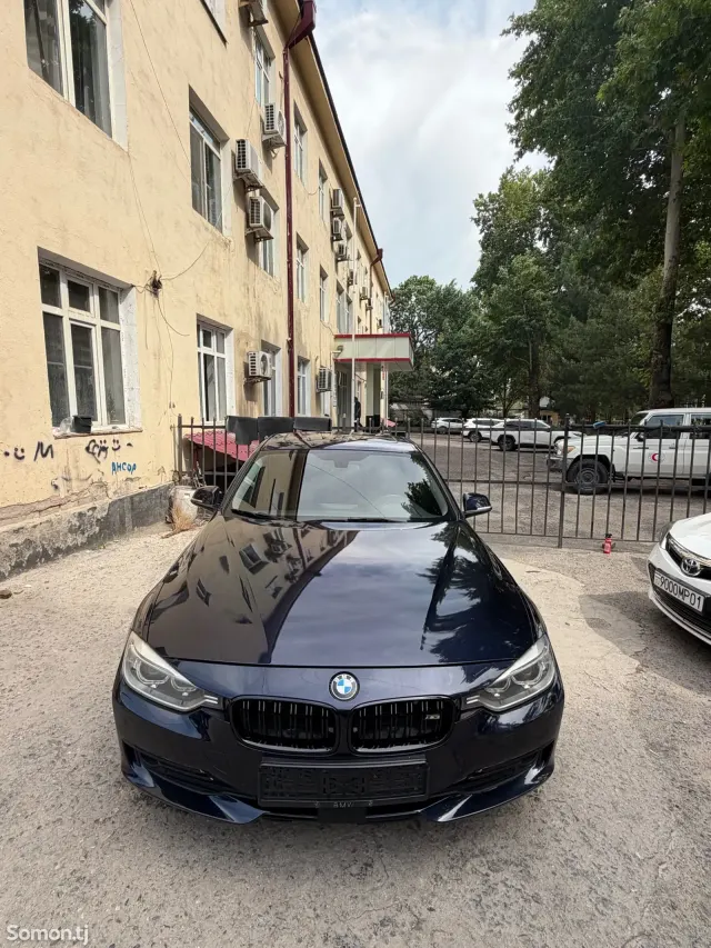 BMW 3 series 2013 · 2.0 AT