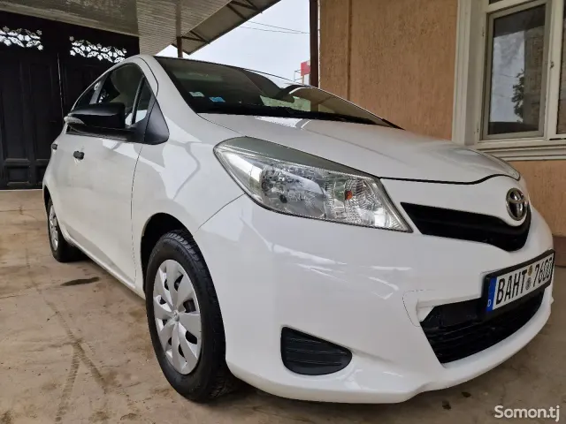 Toyota Yaris 2014 · 1.0 MT