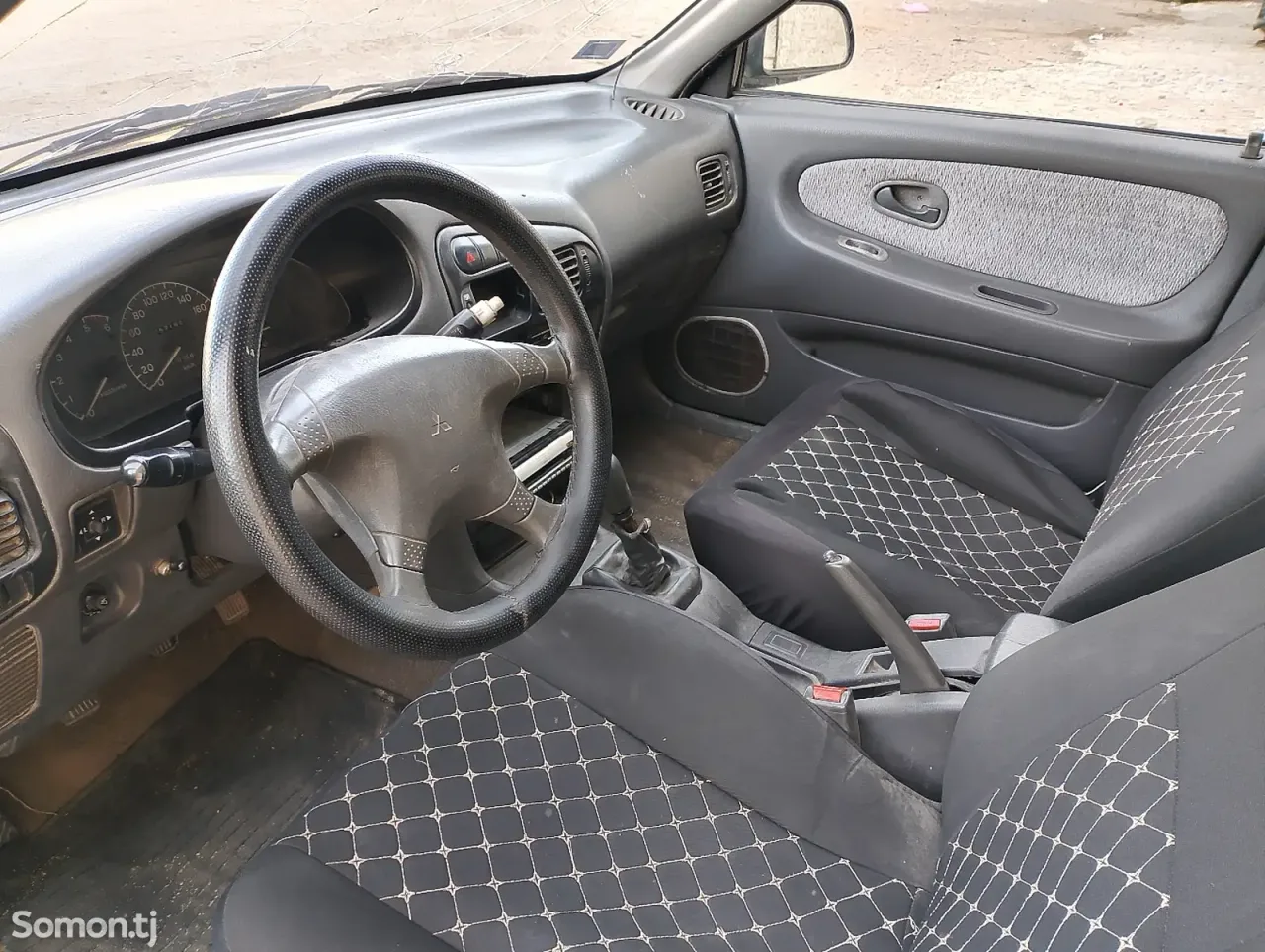 Mitsubishi Lancer 1994 · 1.6 MT