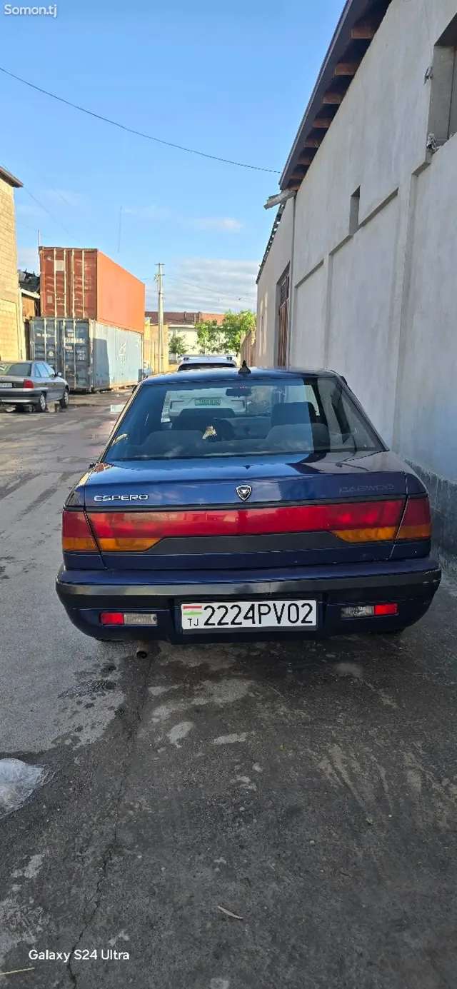 Daewoo Espero 1995 · 1.6 MT