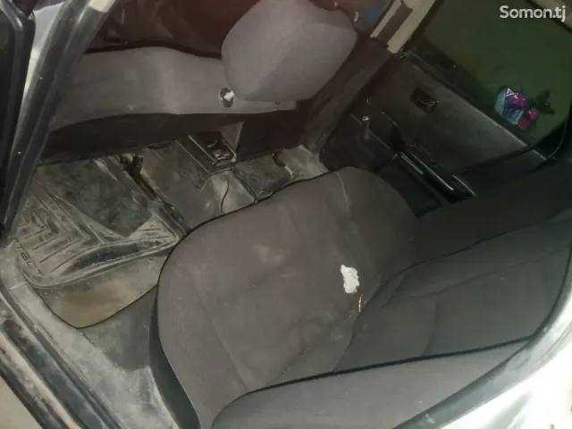 Audi 80 1988 · 1.6 MT