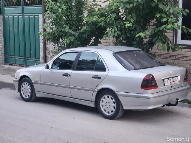 Mercedes-Benz C class 1998 · 2.2 MT