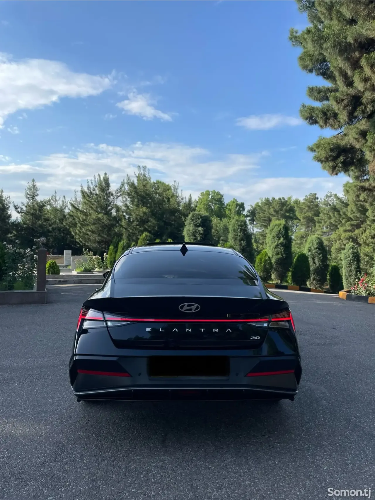 Hyundai Elantra 2024 · 2.0 AT