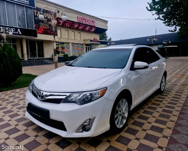 Toyota Camry 2012 · 2.5 AT