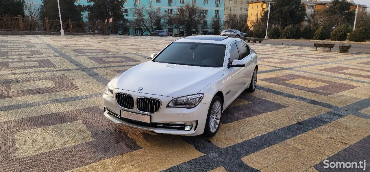 BMW 7 series 2014 · 4.0 AT