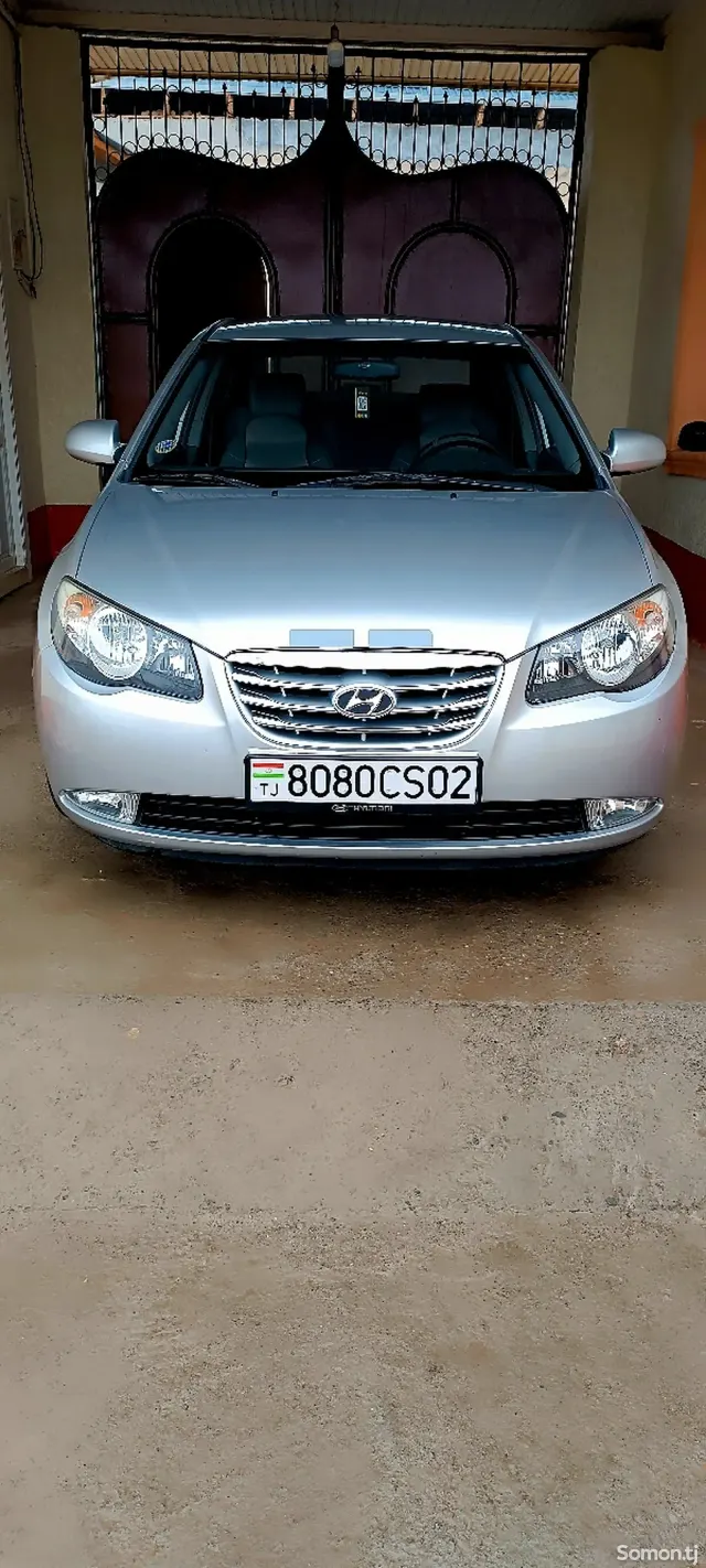 Hyundai Avante 2010 · 1.6 AT