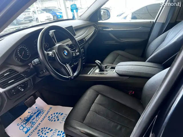 BMW X5 2016 · 3.0 AT