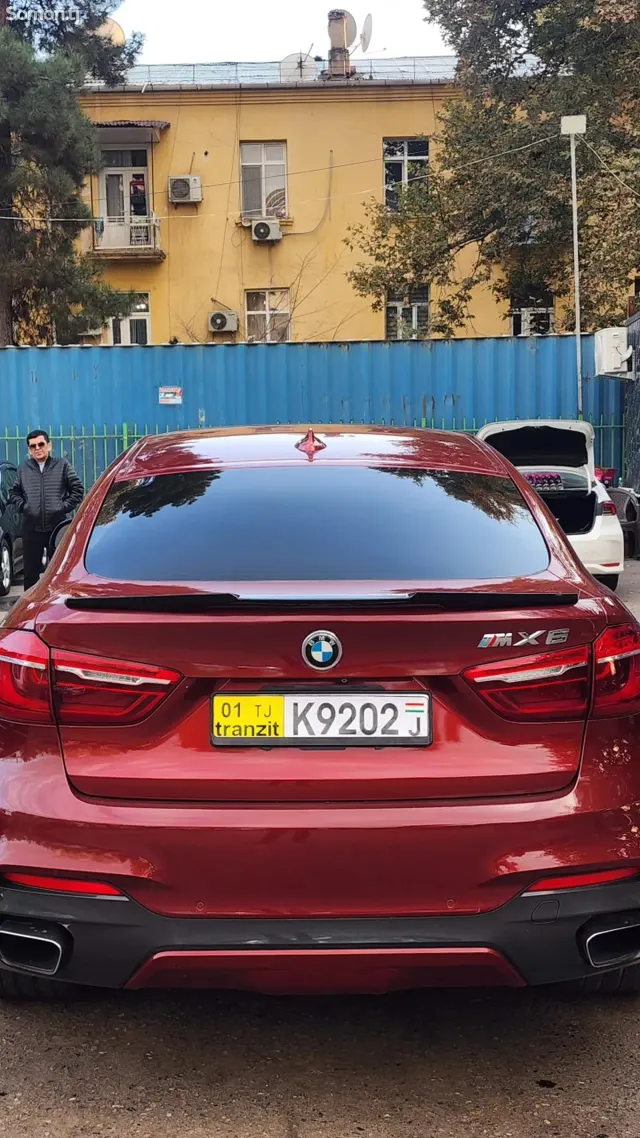 BMW X6 M 2017 · 3.0 AT