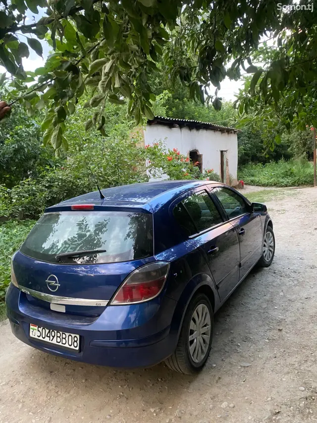 Opel Astra H 2007 · 1.8 AT