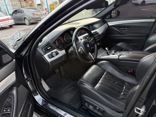 BMW M5 2015 · 4.4 AMT