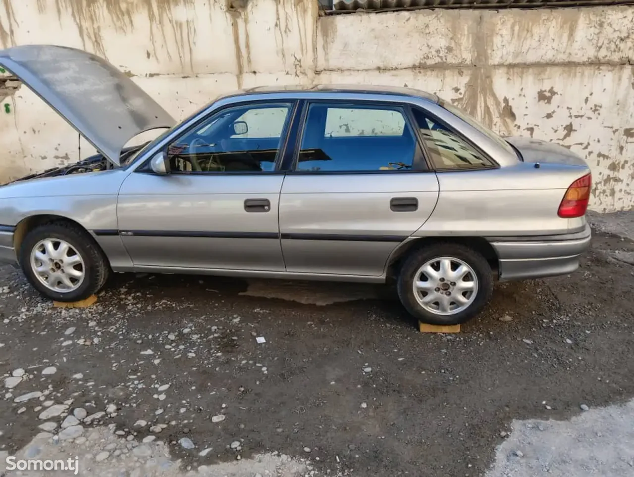 Opel Astra F 1996 · 1.6 AT