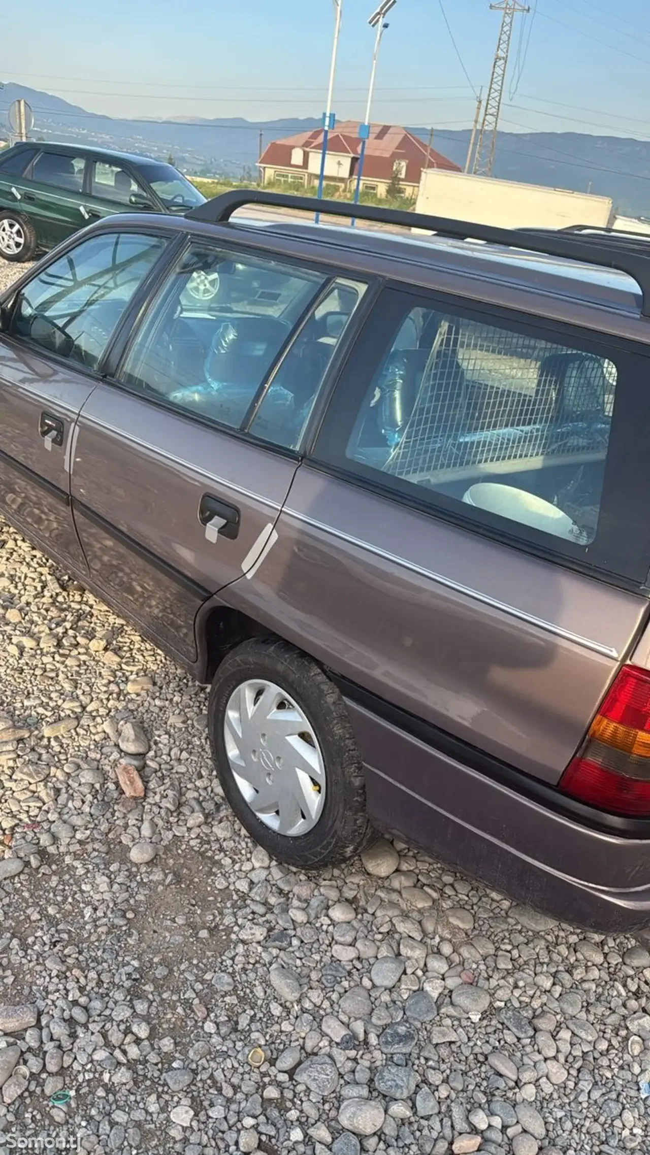Opel Astra F 1998 · 1.6 MT