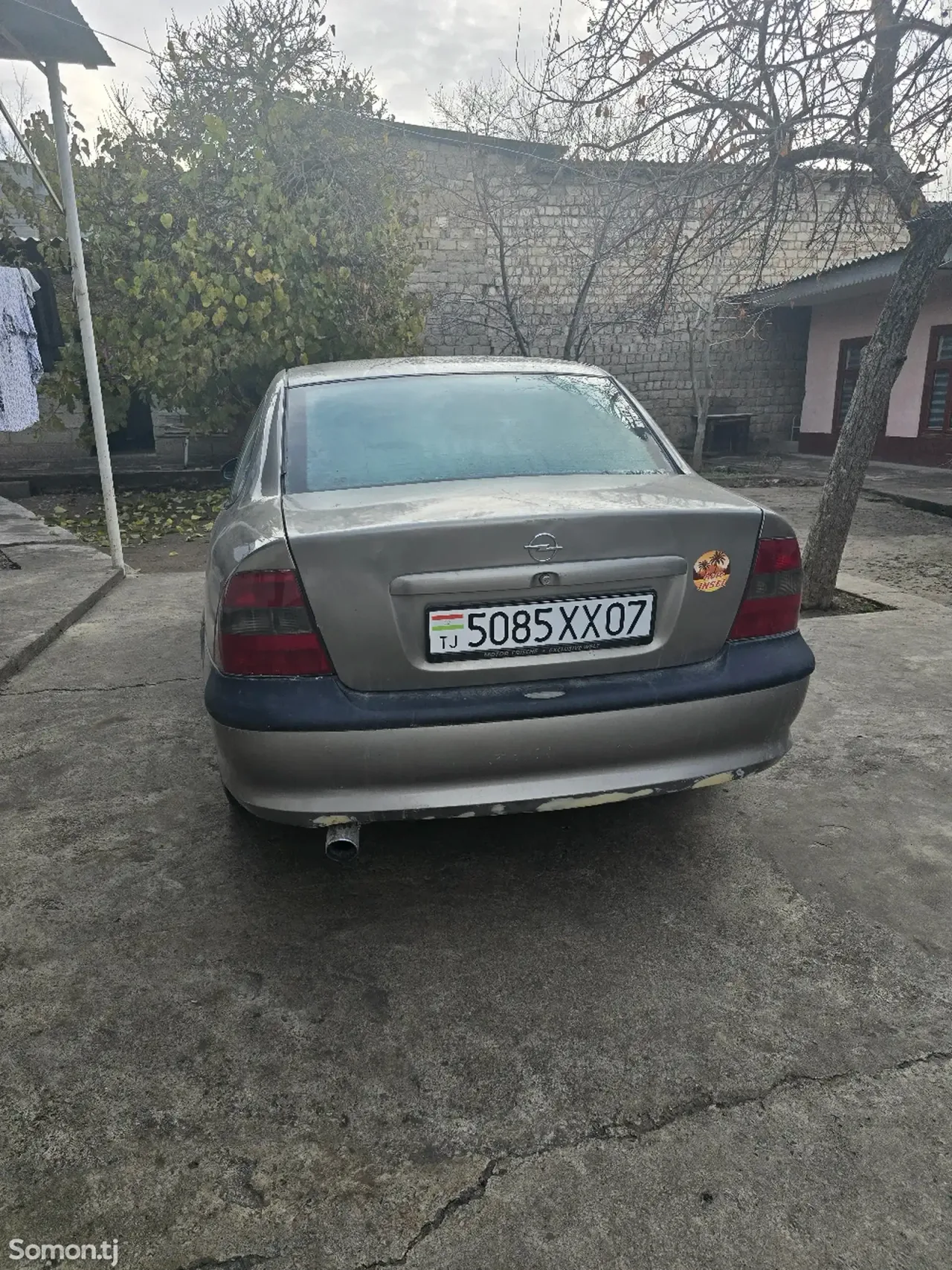 Opel Vectra B 1996 · 1.6 MT