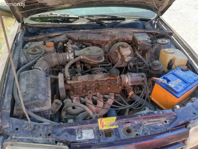 Opel Vectra A 1990 · 1.6 MT