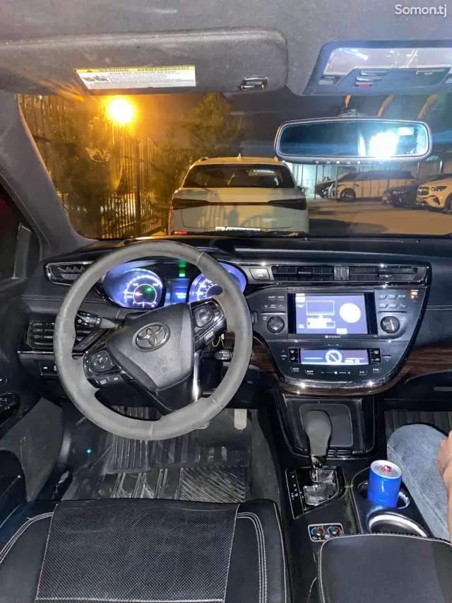 Toyota Avalon 2013 · 2.5 AT