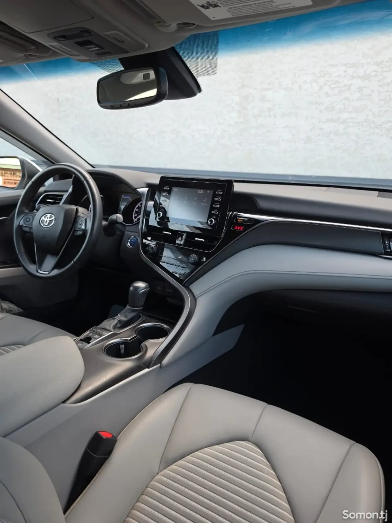Toyota Camry 2022 · 2.5 AT