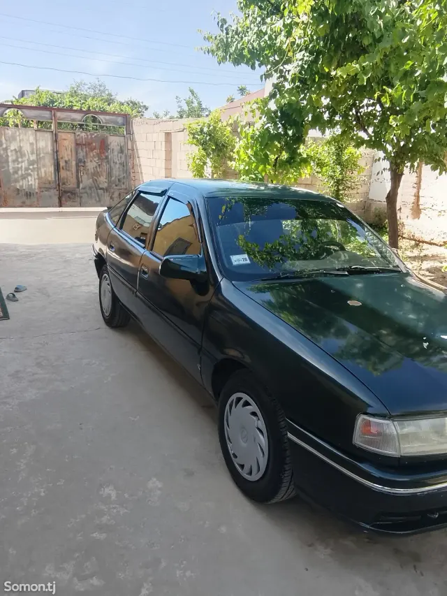 Opel Vectra B 1995 · 1.6 MT