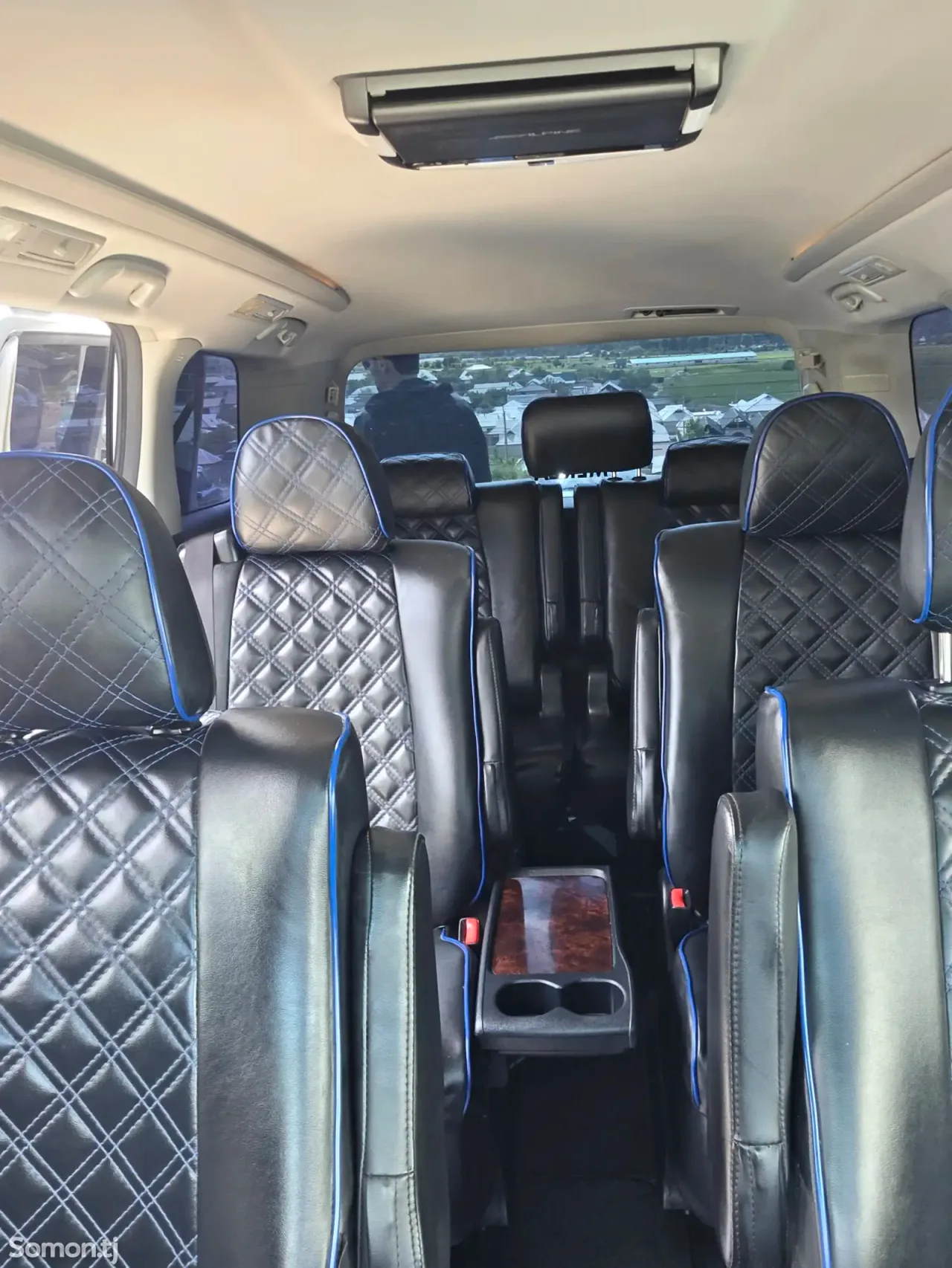 Toyota Vellfire 2014 · 2.4 AT