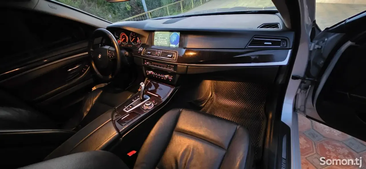 BMW 5 series 2012 · 2.0 AT