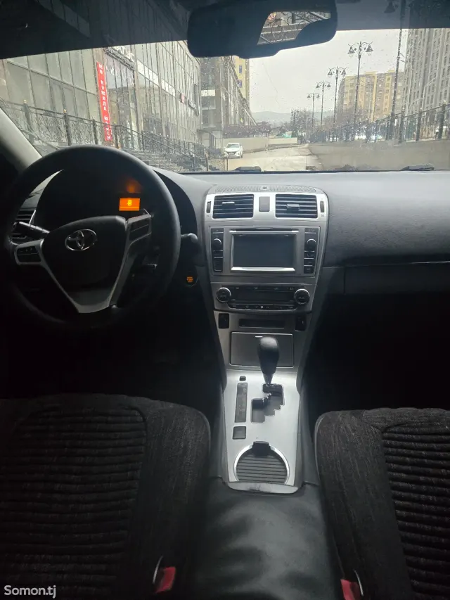 Toyota Avensis 2012 · 2.2 AT